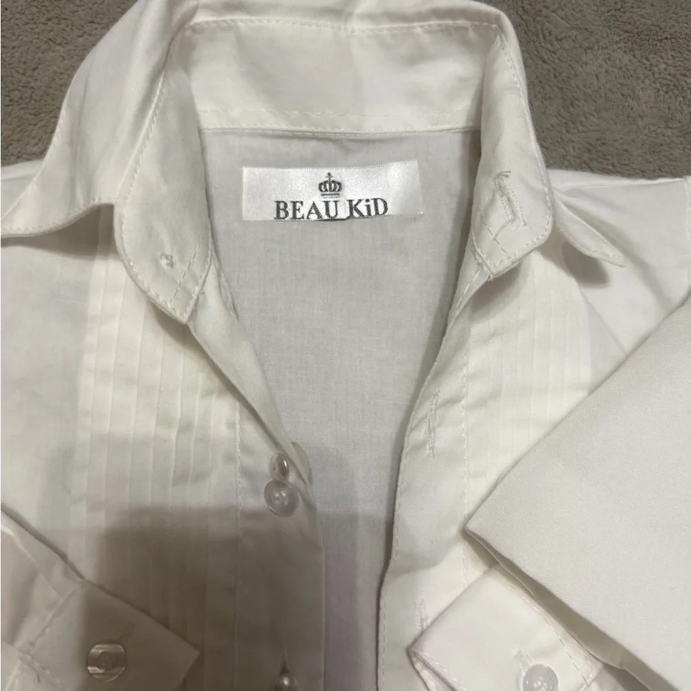 Beau Elegant White Baby boy white tuxedo like new